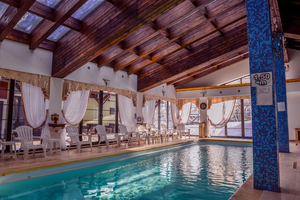 Emire Boutique Hotel Zarnesti Exterior photo
