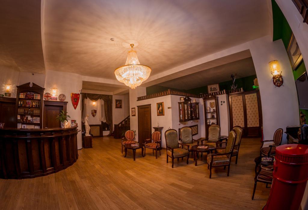 Emire Boutique Hotel Zarnesti Exterior photo