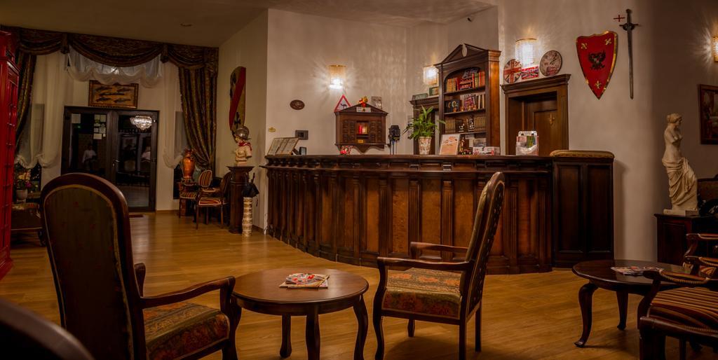 Emire Boutique Hotel Zarnesti Exterior photo