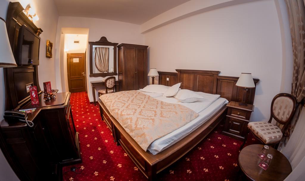 Emire Boutique Hotel Zarnesti Room photo
