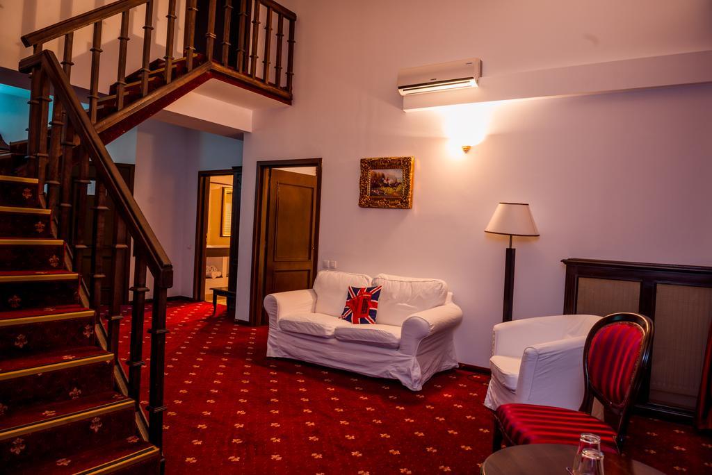Emire Boutique Hotel Zarnesti Room photo