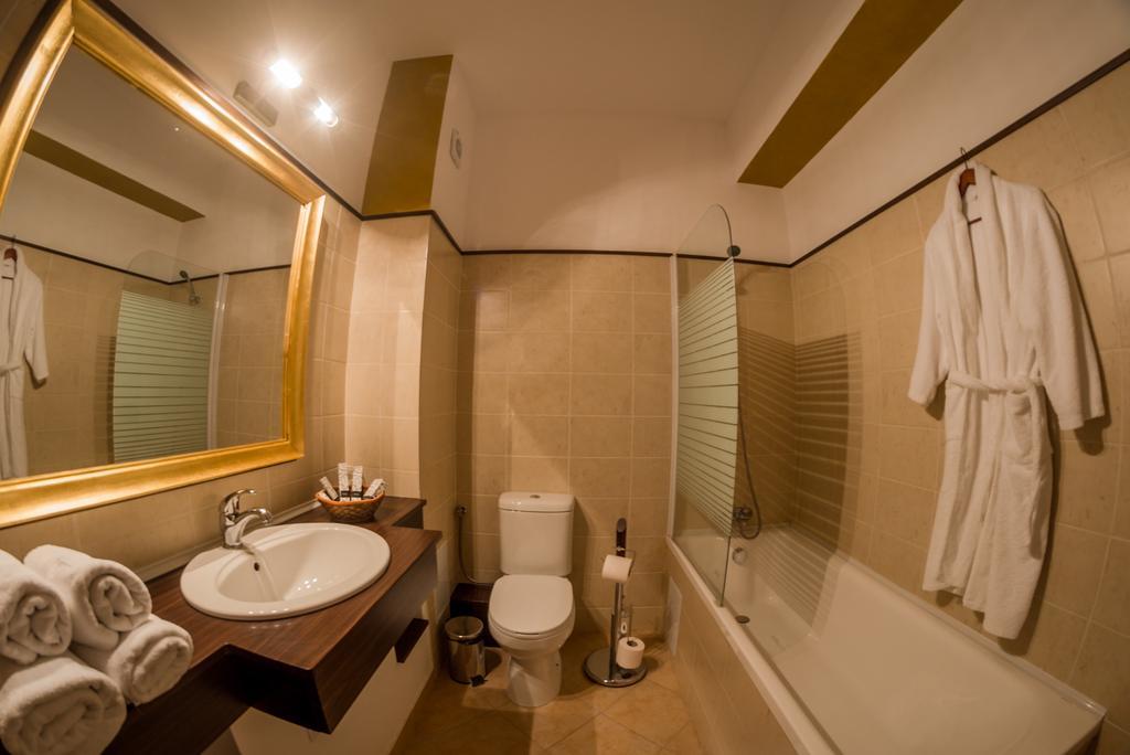 Emire Boutique Hotel Zarnesti Room photo