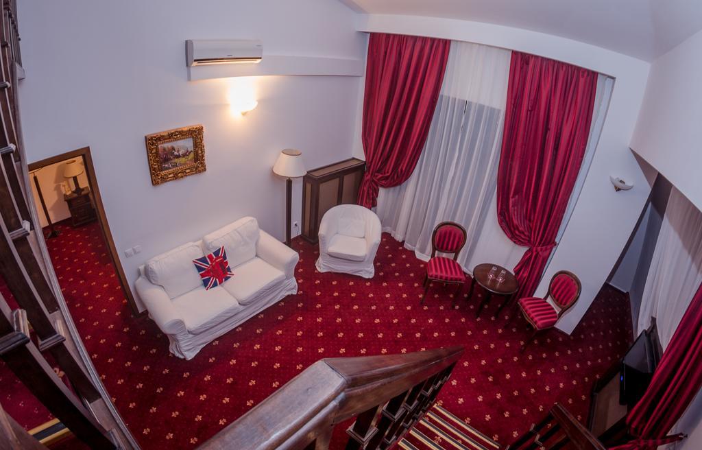 Emire Boutique Hotel Zarnesti Room photo